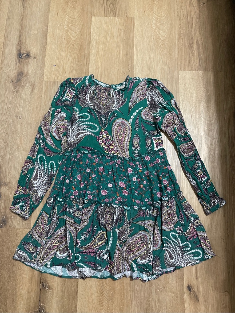 Wonderly Green Paisley Tiered Long-Sleeve Tunic